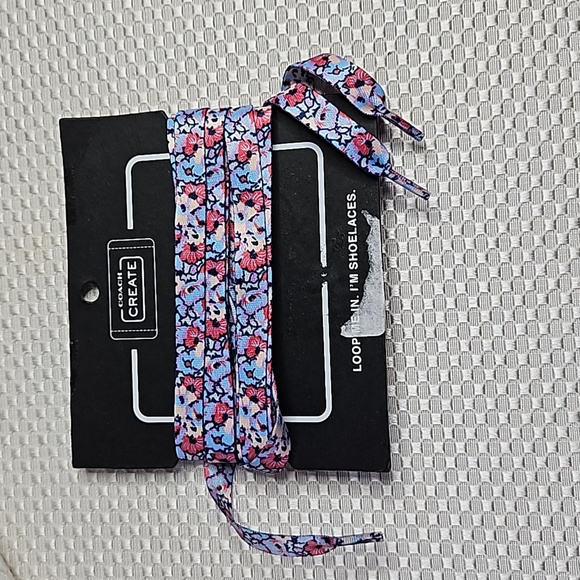 COACH CREATE-FLORALSHOE LACES 55" INCH - Picture 1 of 5